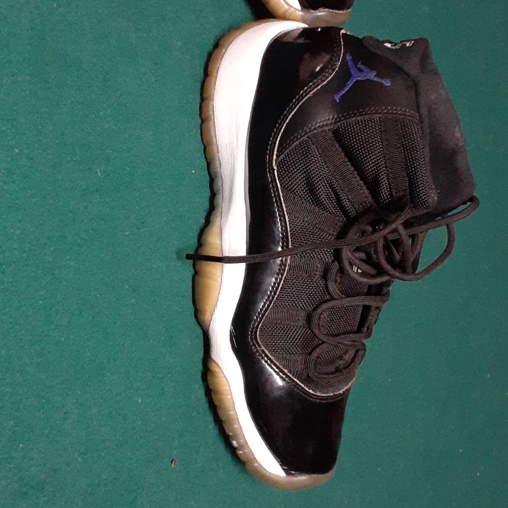 JORDANS 7Y